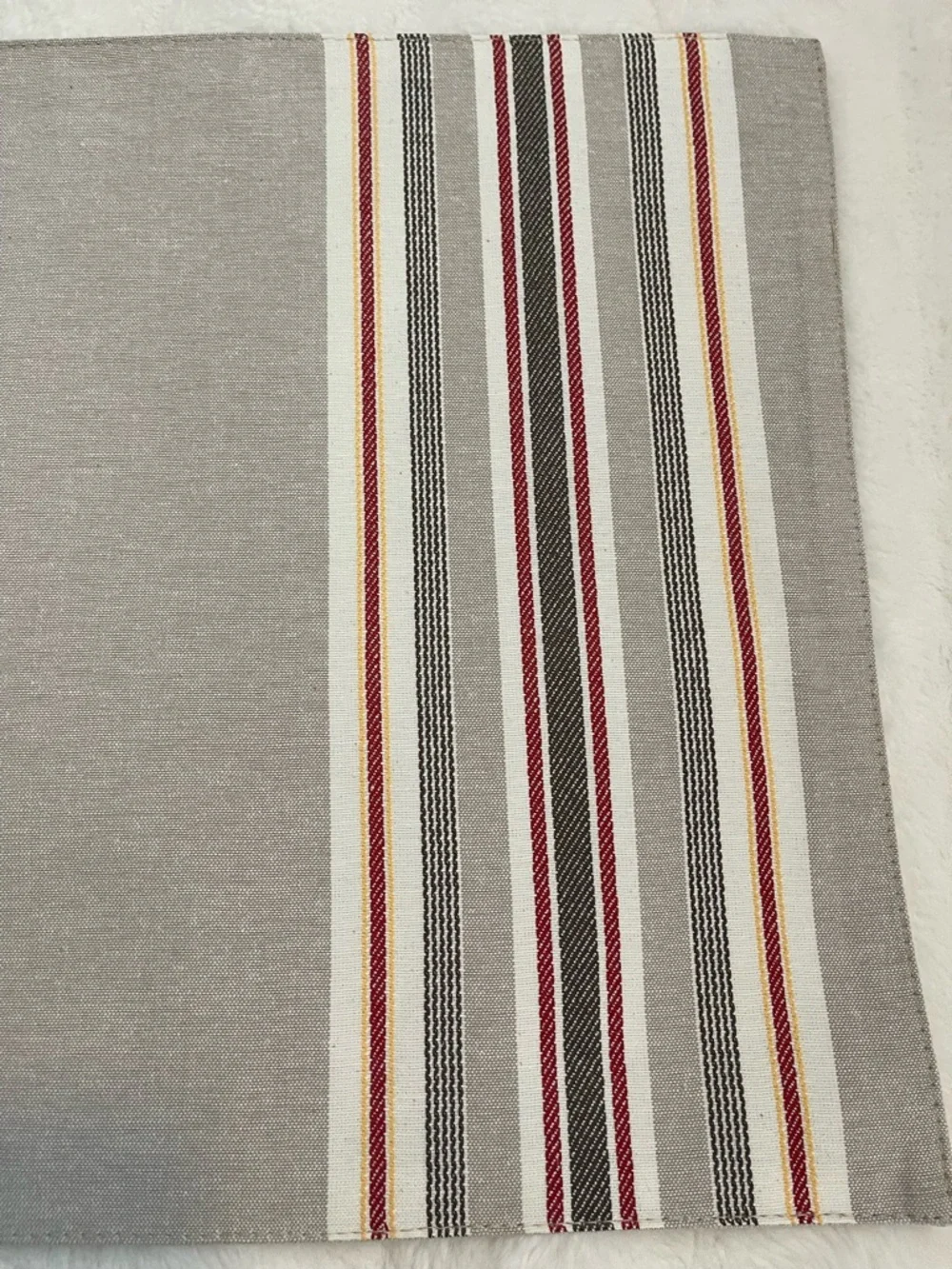 Martha Stewart Set of 6 placemats 13”x 19'' (33x48cm) Beige multi